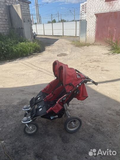 Детская двухместная коляска