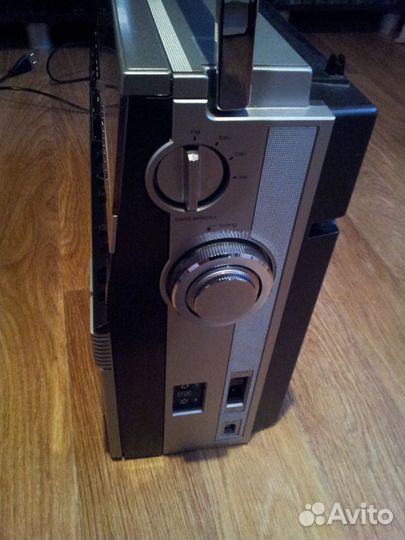 Sharp 555 Касетный магнитофон