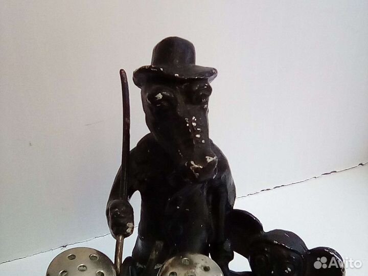 Крокодил Гена и Чебурашка с солонкой и перечницей