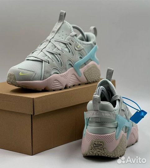 Кроссовки женские Nike Air Huarache Craft