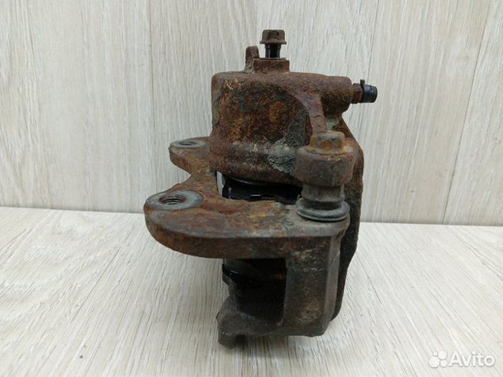 Суппорт тормозной передний правый Hyundai Ix35