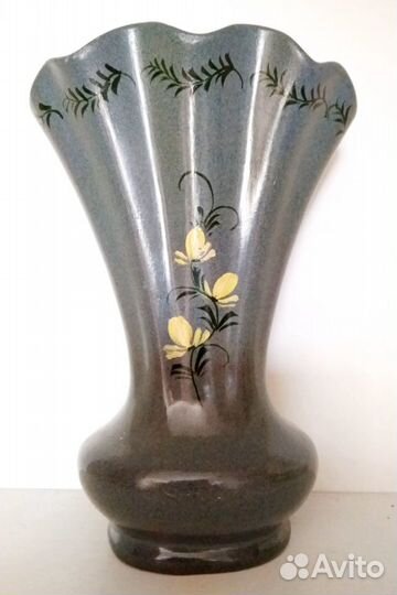 Необычная вазочка с ручной росписью