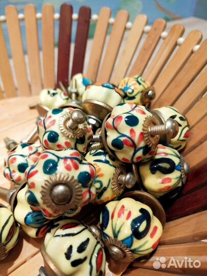 Мебельные ручки керамика