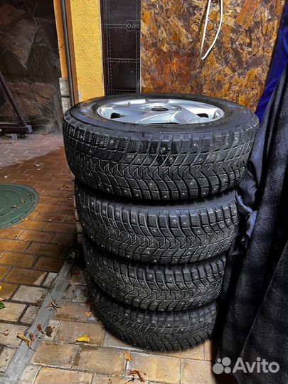 Зимние шипованные колеса Renault Duster R16