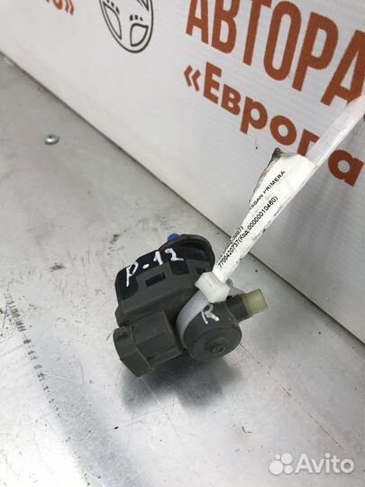 Корректор фар правый nissan primera P12 7700420737