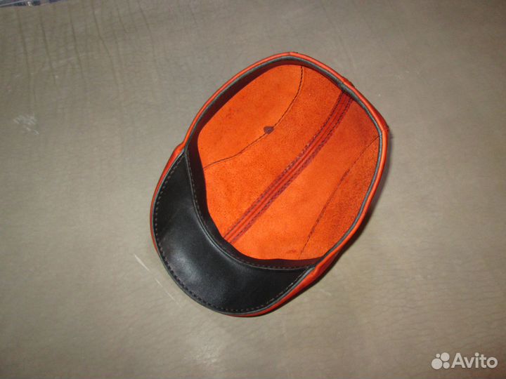 Мужская кожаная кепка