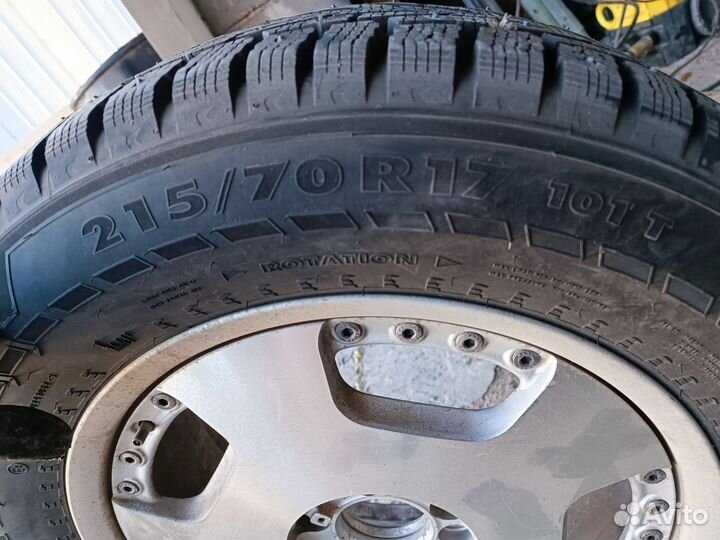 Nokian Tyres Hakkapeliitta 7 SUV 215/70 R17 101