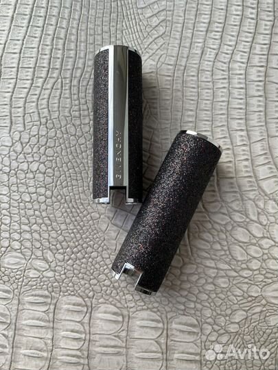 Блестящий футляр для помады Givenchy новый