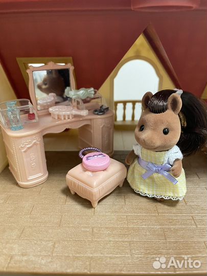 Sylvanian families домик пони с мебелью