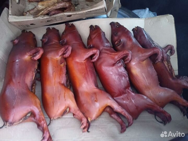 Поросёнок молочный копчёный и охлаждёный на вертел