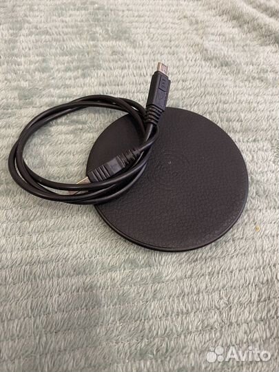 Беспроводная зарядка для телефона