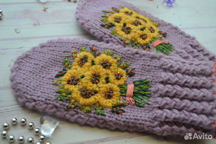 Варежки с вышивкой