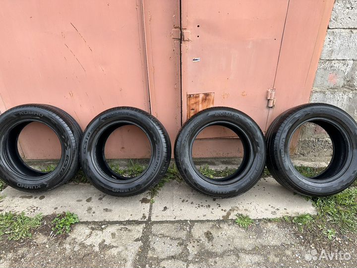 Kumho Ecsta HS52 235/55 R17 103W