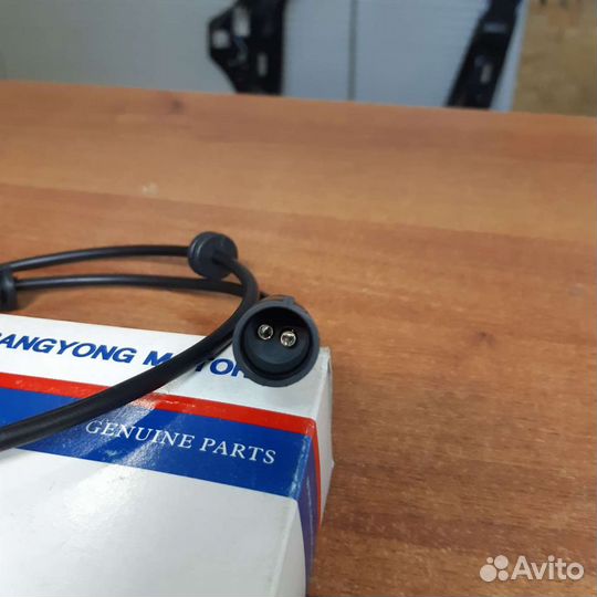 Датчик ABS передний ssangyong