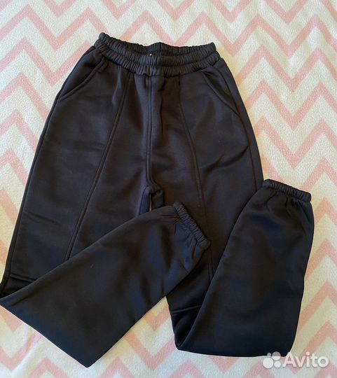 Женский спортивный костюм