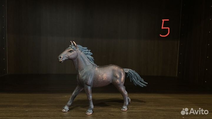 Игрушки лошадей Шляйх