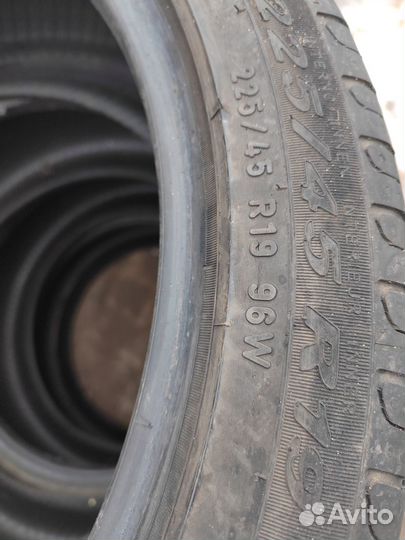 Pirelli Scorpion 225/45 R19 96