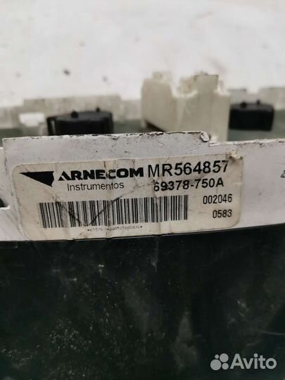 Спидометр mitsubishi endeavor mr564857