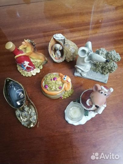 Статуэтки, копилка, ложки мельхиор