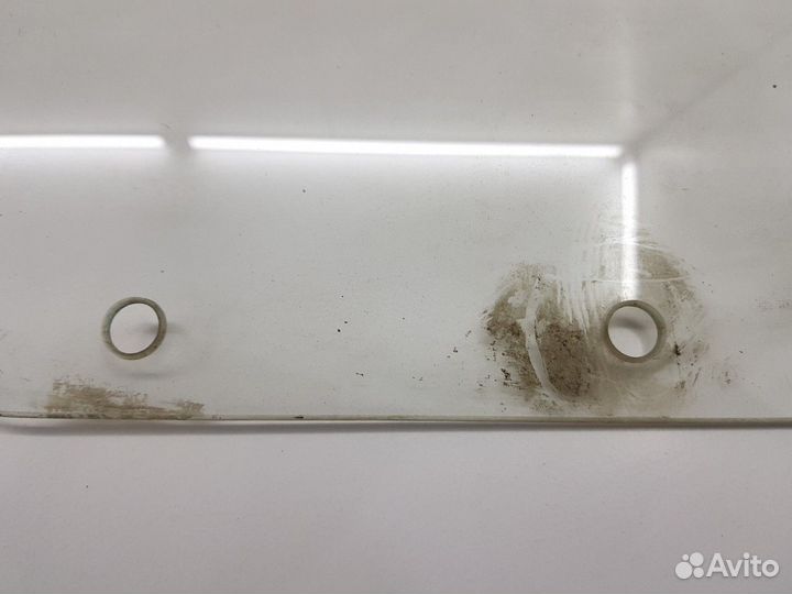 Стекло двери заднее левое