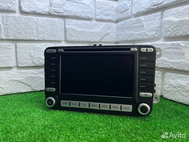 Штатная оригинальная магнитола Volkswagen BNO 881