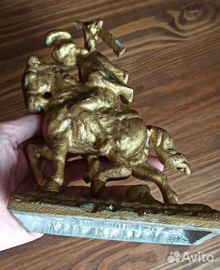 Статуэтка амазонка, всадница