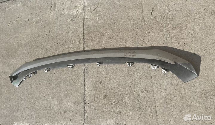 Накладка переднего бампера Mitsubishi Outlander