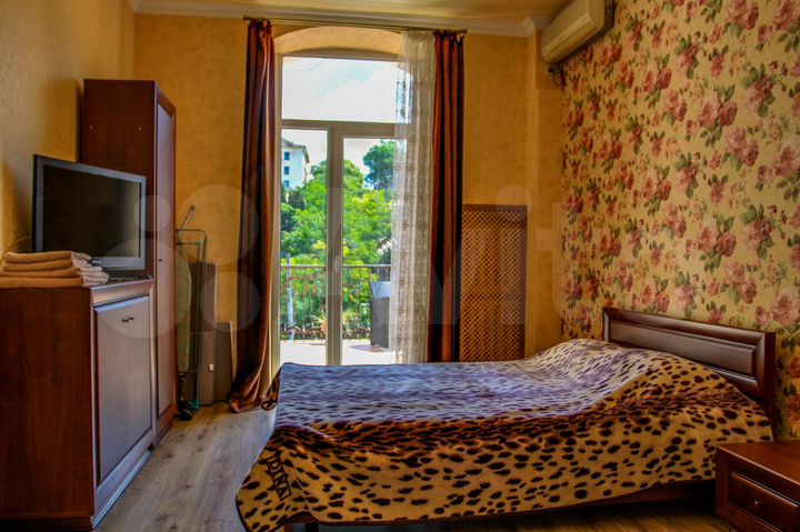 2-к. квартира, 52 м², 3/3 эт.