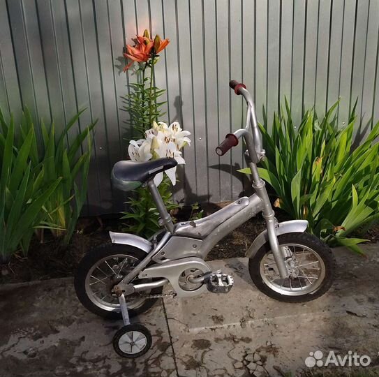 Детский велосипед 4 колёсный
