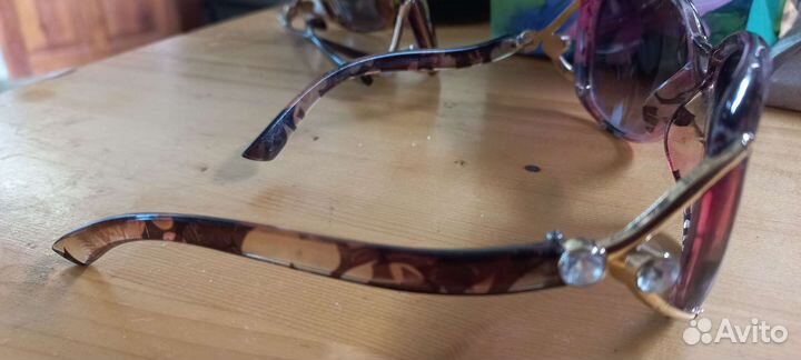 Солнцезащитные очки женские