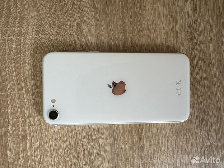 iPhone SE, 64 ГБ