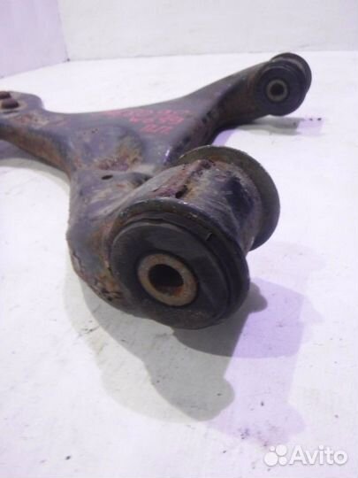 Рычаг передний правый нижний A6393300910