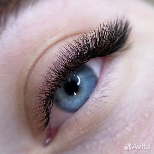 Наращивание ресниц в салоне