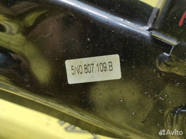 Усилитель бампера передний Volkswagen Tiguan 5NZ