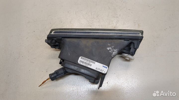 Фара противотуманная левая BMW 7 E38