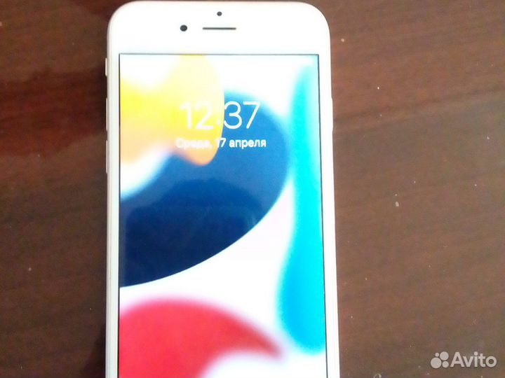 Телефон iPhone