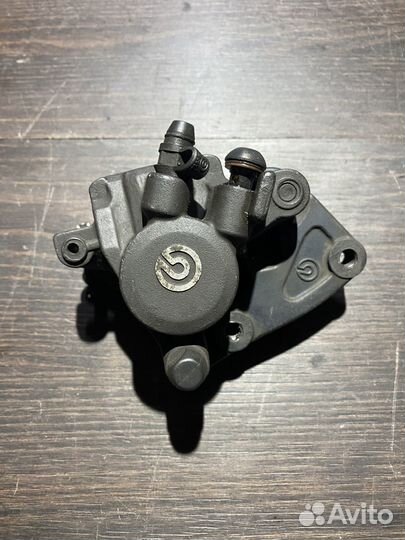 Задний тормозной суппорт для BMW F650CS