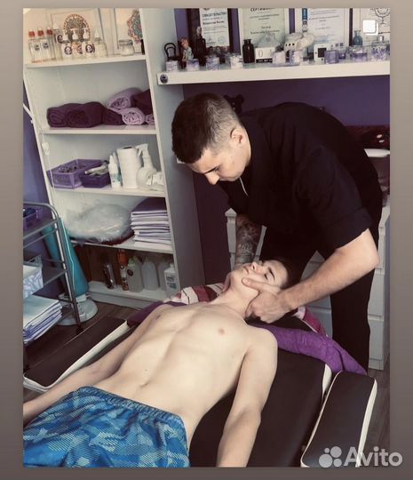 Массажист,костоправ,хиропрактик