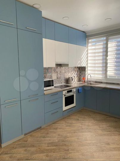 3-к. квартира, 72 м², 2/4 эт.