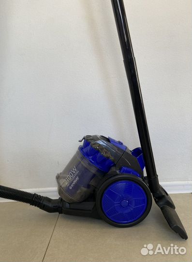 Пылесос Endever Skyclean VC-560