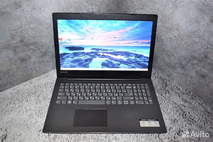 Ноутбук Lenovo на Core i3-8130U/MX150/ Full HD