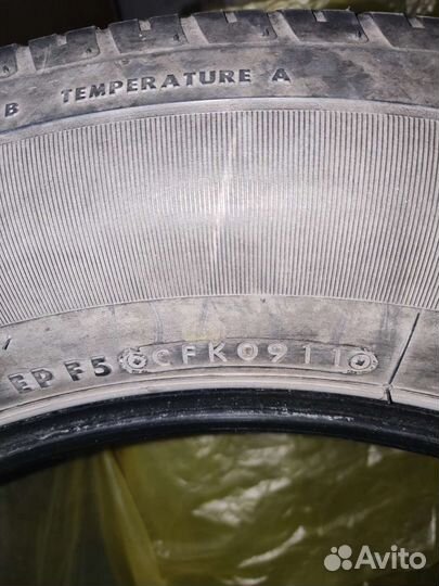 Bridgestone Dueler H/T D687 225/65 R17