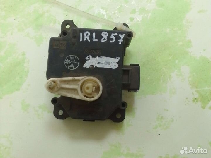 Моторчик заслонки отопителя Land Rover Discovery 3