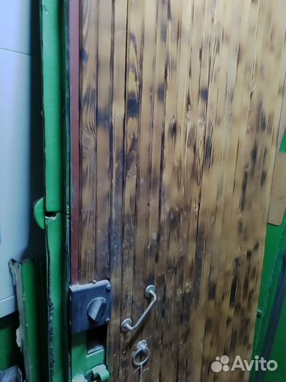 Межкомнатная и металлическая дверь бу