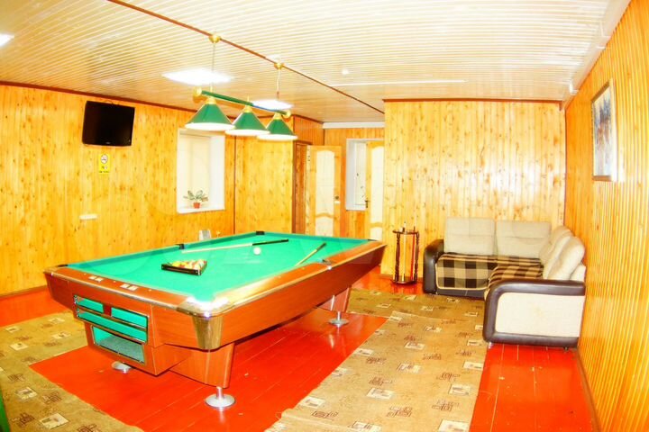 Коттедж 470 м² на участке 6 сот.