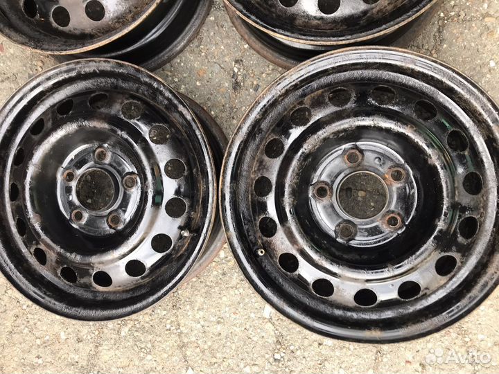 Штампованные диски r 15