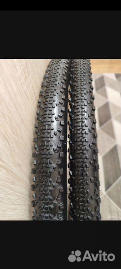 Комплект фирменных покрышек 700с