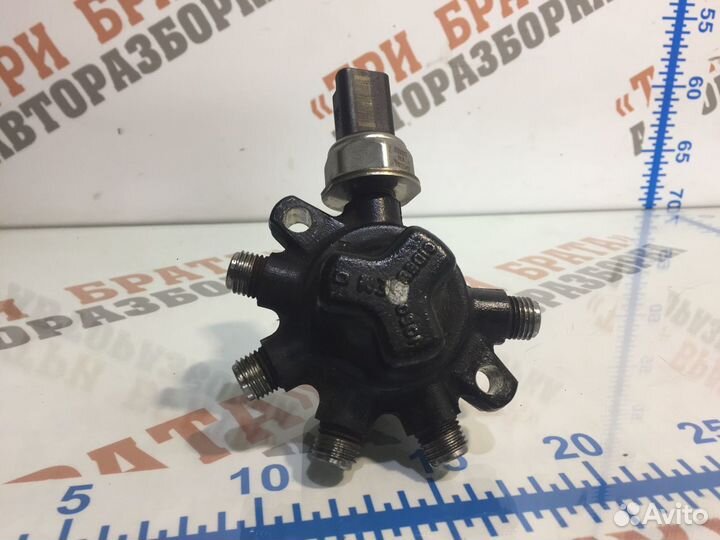 Форд Мондео Рейка топливная с датчиком