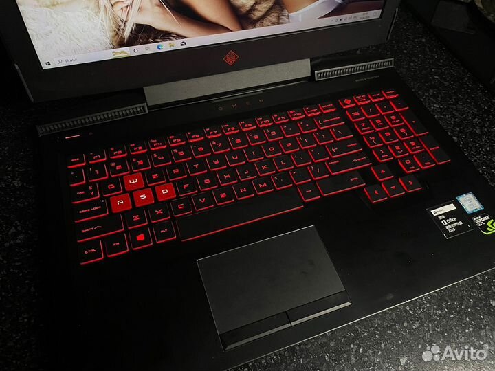 Игровой ноутбук HP i7-7700/gtx1050ti/8g/ssd1128