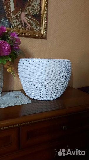 Кашпо из искуственного ротанга